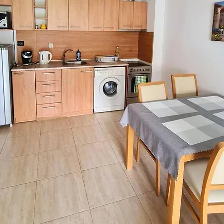 30 Meter Vom Schoenes In Einer Geschlossenen Anlage Apartamento