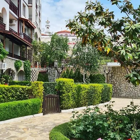 Appartement 30 Meter Vom Schoenes In Einer Geschlossenen Anlage