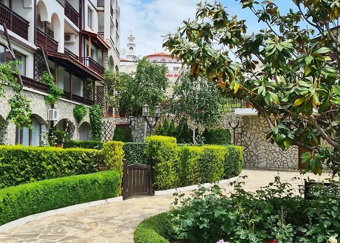 Lägenhet 30 Meter Vom Schoenes In Einer Geschlossenen Anlage